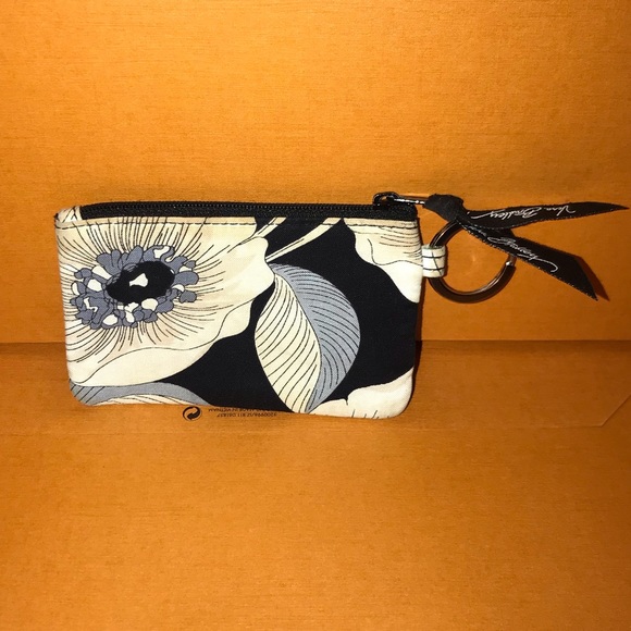 🌟100% Authentic Vera Bradley ID Holder - Retired Camellia Pattern 🌟 - Picture 3 of 6